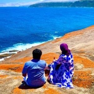 Meet your Posher, Dimpee